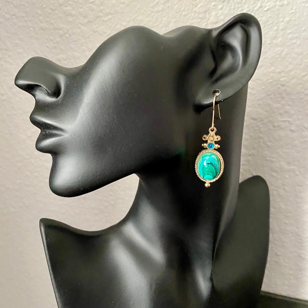 Pretty dangle Earrings